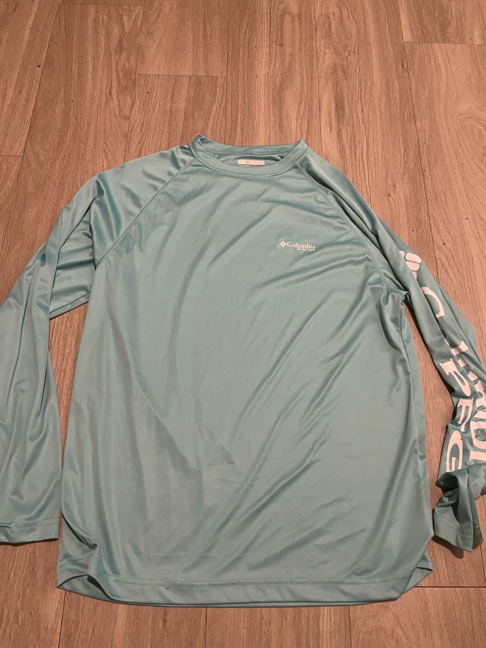 Columbia Long-Sleeve Performance Tee in Seafoam Blue